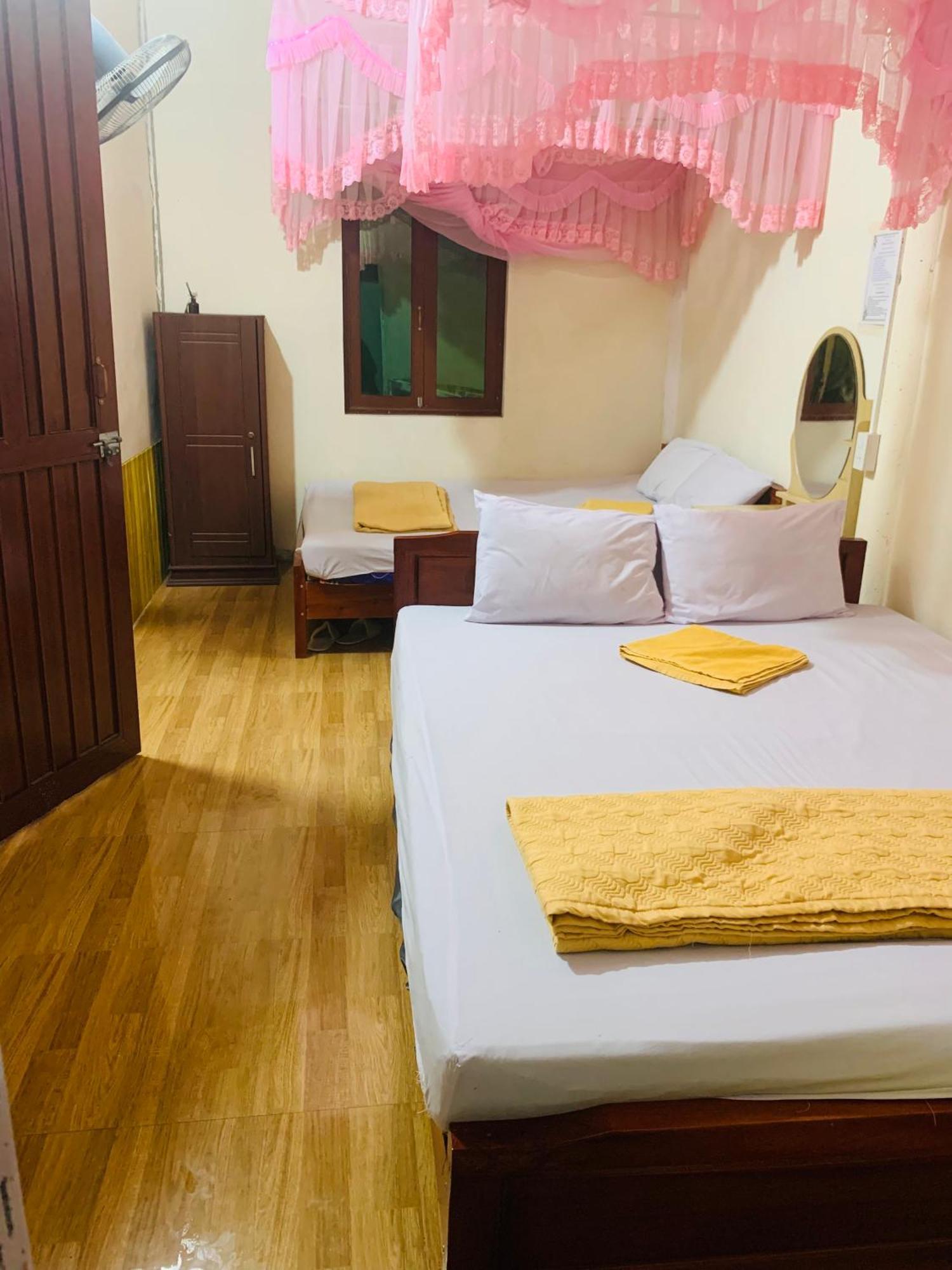 Ba Be Homestay - Nha Nghi Tran Thuc バックカン エクステリア 写真